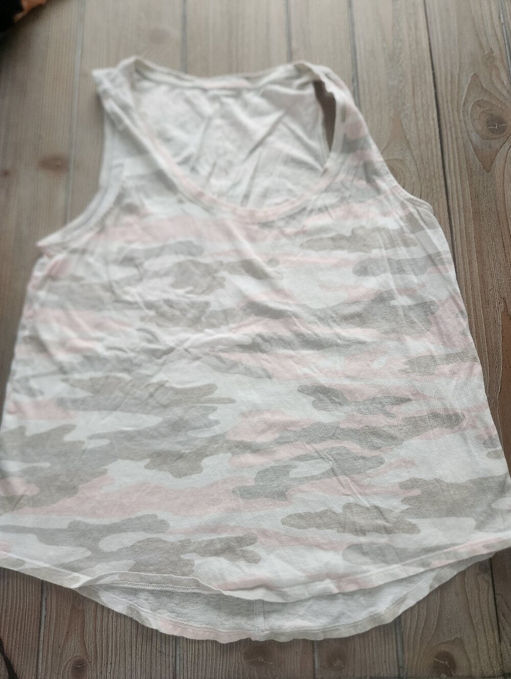Lucky Brand Women's Sleeveless Camo Tank Top - Light Pink & Gray